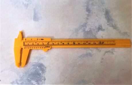 Posuvné meradlo / šublera, 