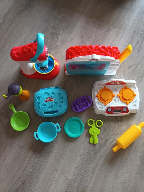Sada hračiek na plastelínu play-doh, 
