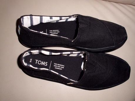 Toms čierne plátené 3-3,5, 36