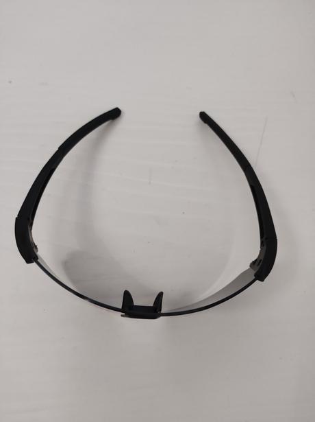 Športové slnečné okuliare,