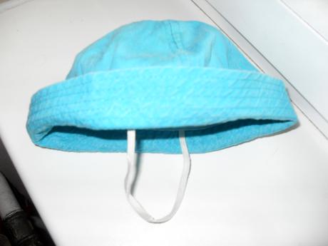 Zelený klobúčik s gumičkou na leto 48cm, 74