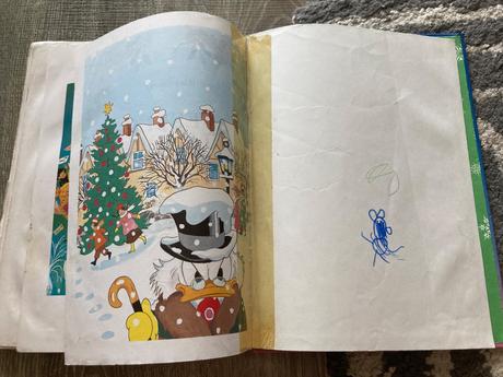 Veselé vianoce s mickey mousom a jeho priateľmi,