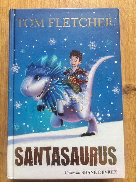 Santasaurus - tom fletcher 1. diel, 