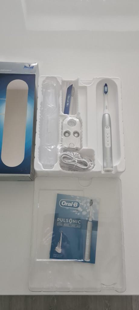 Elektrická zubná kefka,