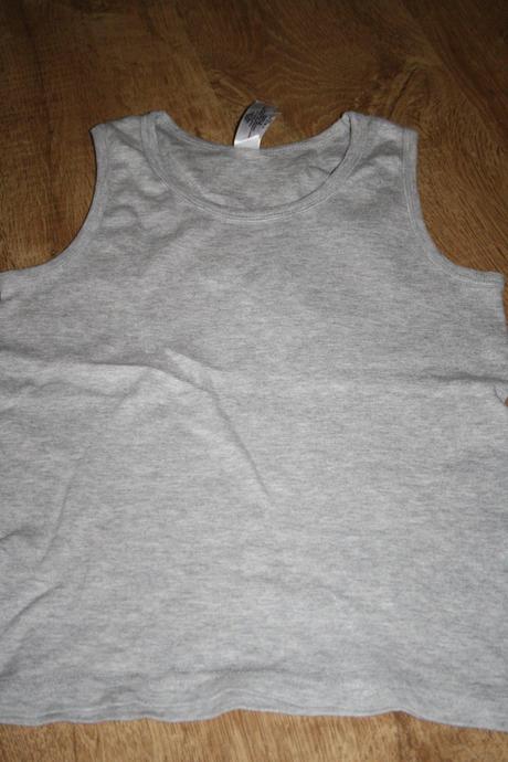 Raz oblecene tricko, primark,152