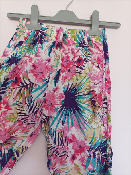 Pestrofarebné trištvrťáky, s