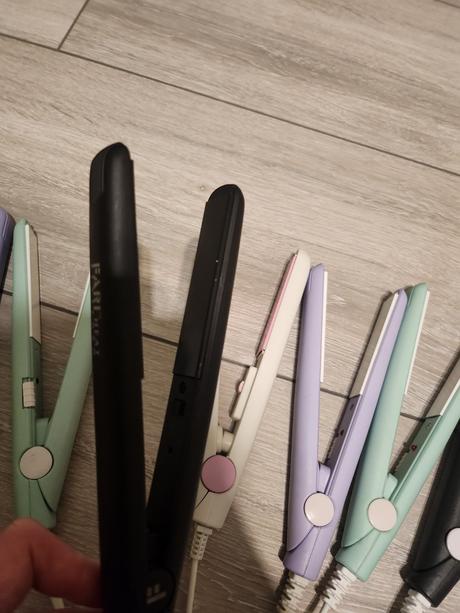 Mini žehličky na vlasy..., 