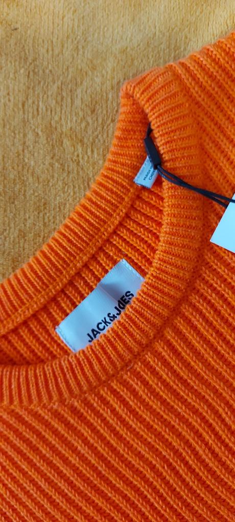 Dámsky pulóver veĺ.m, m