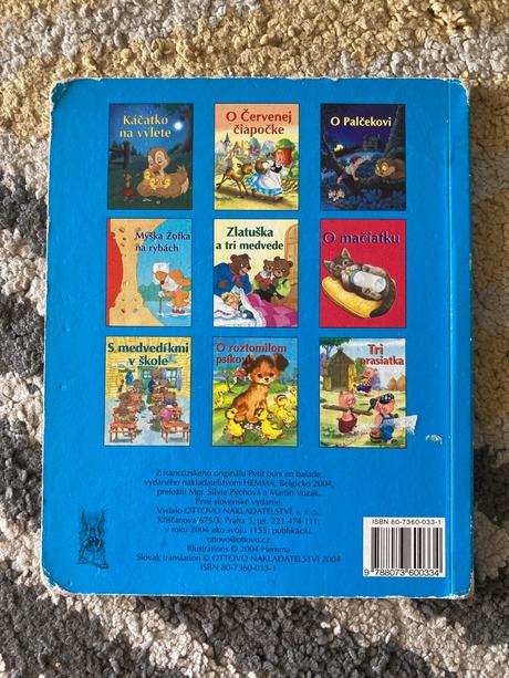 Veselé šteniatka a medvedík na prechádzke, 