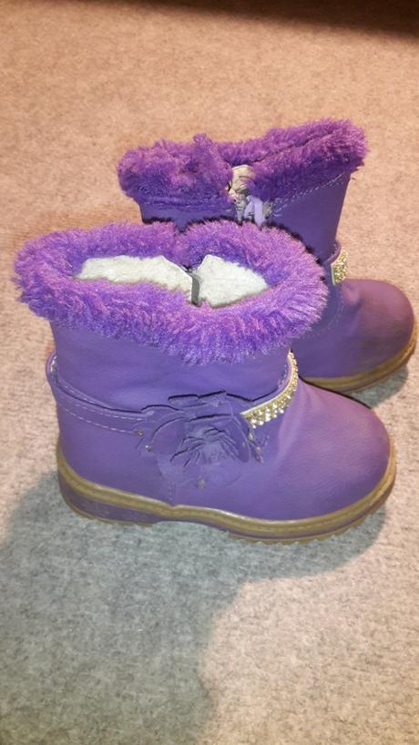 Čižmičky veľ.23, 23