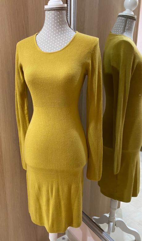 Pletené horčicové šaty, xs