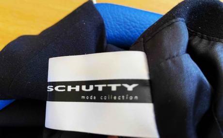 Luxusné púzdrové šaty, 40