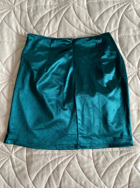 Štýlová sukňa na viazanie značky greenapple, s