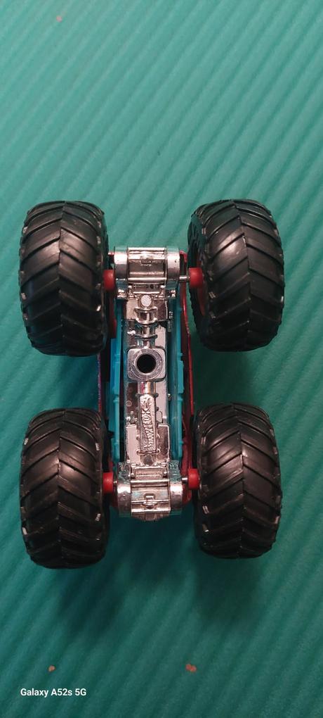 Monster truck,