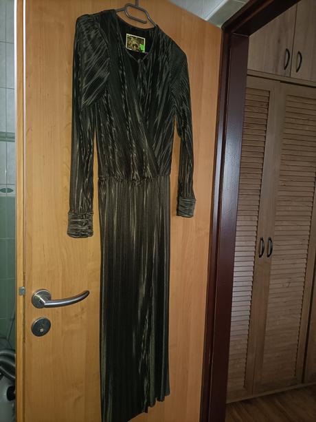 Spoločenské šaty, m