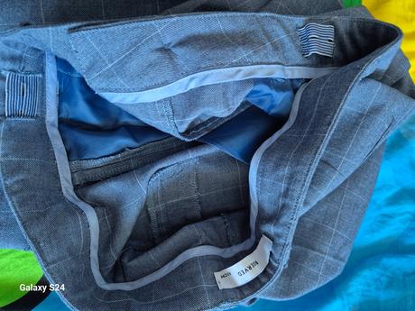 Chlapčenský oblek, 152