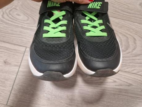 25sch_nike na lepaky zelenkave 33.5, nike,33