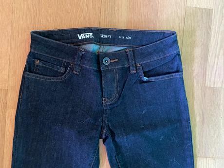 Rifle vans + sveter hm, 152