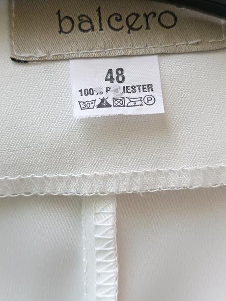 Spoločenské šaty, 48