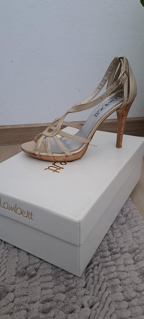 Zlaté sandálky č.37, 37