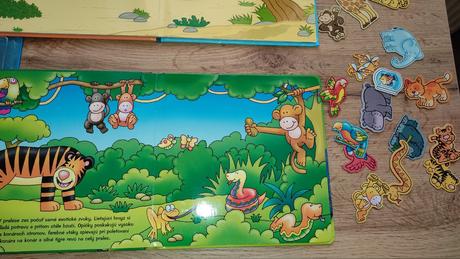 Knižky s magnetkami top stav,