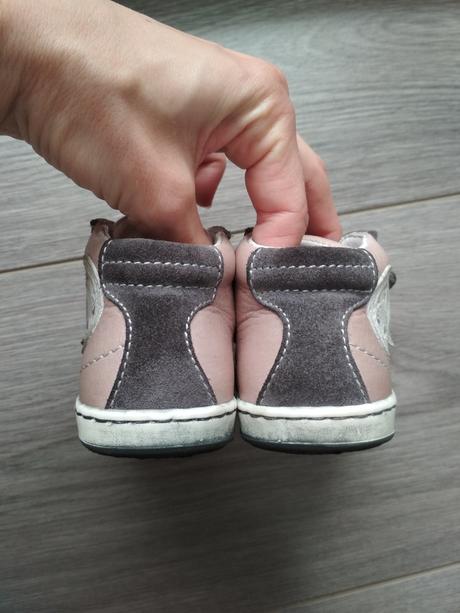 Prechodné topánky, 20