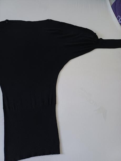 Čierny sveter / saty, s