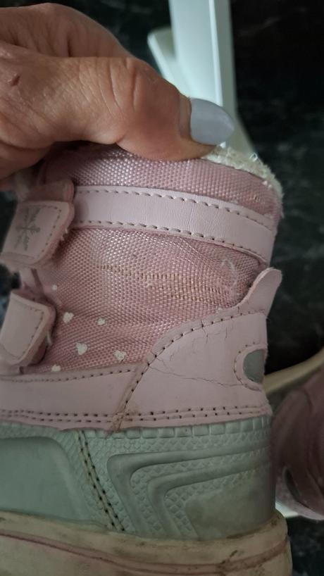 Čižmičky, lupilu,24