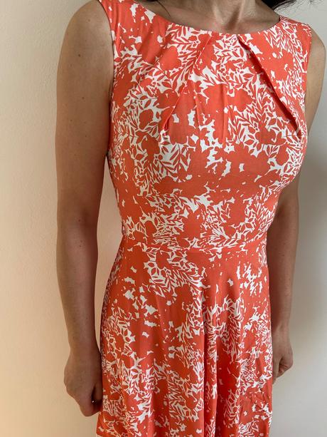 Letné dámske šaty, 98