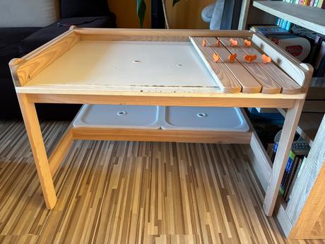 Ikea rastuci stolik,