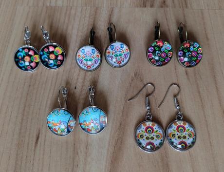 Náušničky s folklórnym motívom,