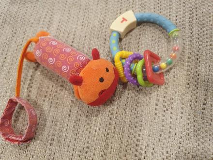 Hrkálka a hryzátko,