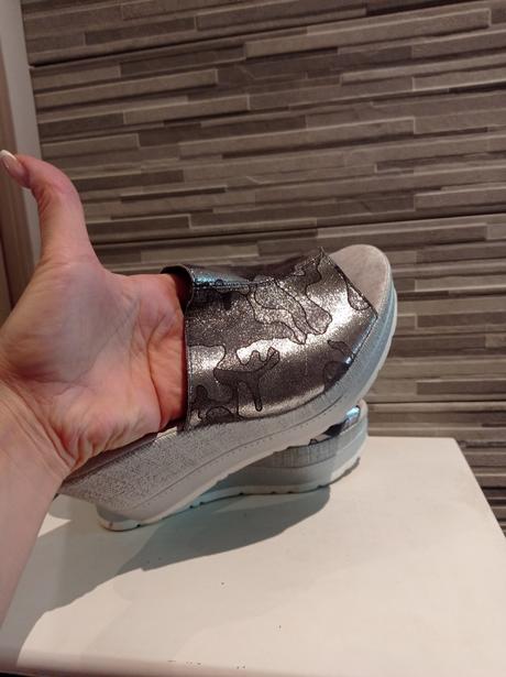 Kožené šľapky dámske, 40