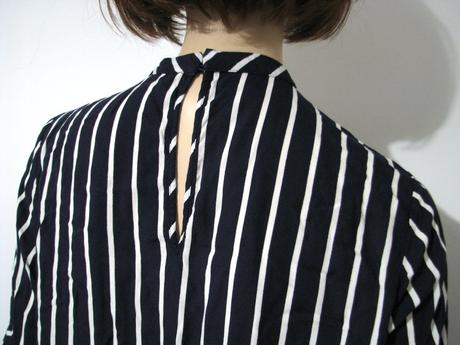 Tmavomodrá pruhovaná blúzka, vero moda,m