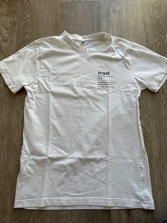 Biele tričko trust, s