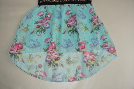 92 kvietkovane saty,18-24 mes., 92