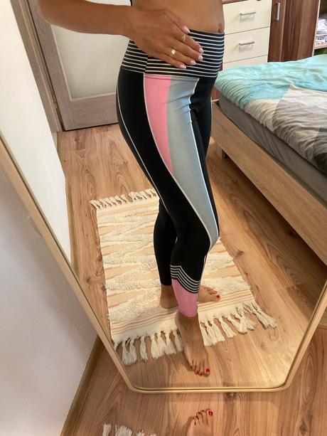 Dámske športové legíny, xs