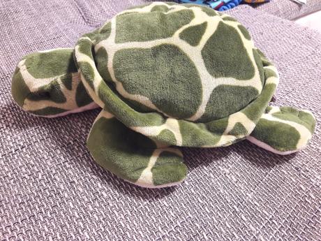 Spolu 4 plysaky,malo hrane, 