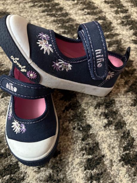 Dievčenske sandaly, 25