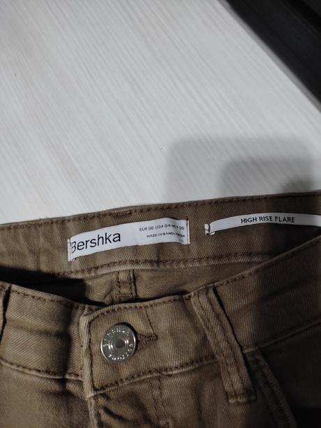 Dievčenské rifle, bershka,xs