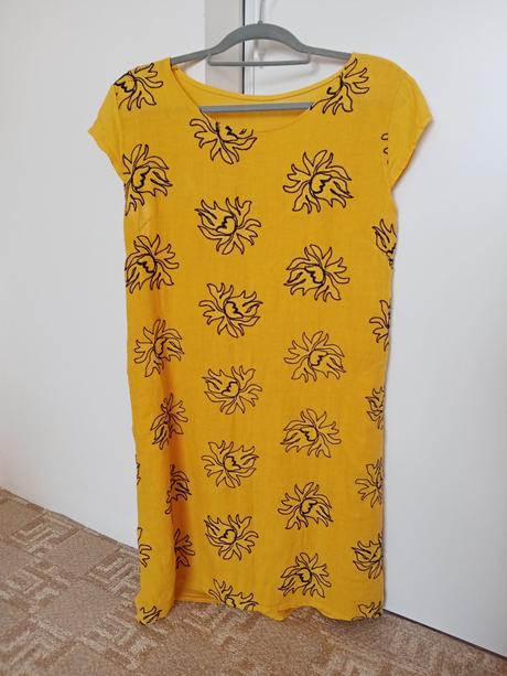 Šaty žlté s výšivkou, l