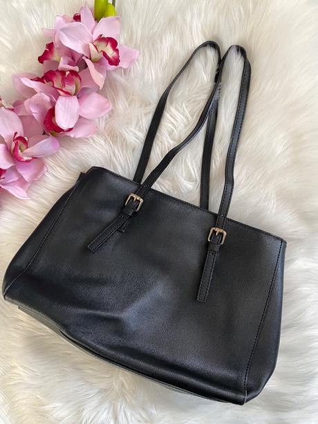 Kožená čierna kabelka,