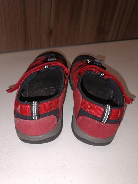 Športové sandále, keen,38
