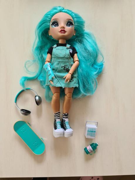 Babika rainbow high, 