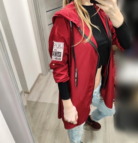 Bordová parka,