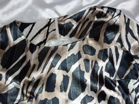 Luxusné saténové šaty, 38