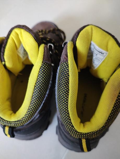 Turistické topánky, 33