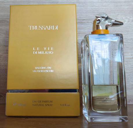 Trussardi - walking on via fiori oscuri, 