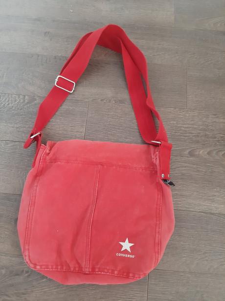 Converse crossbody, converse