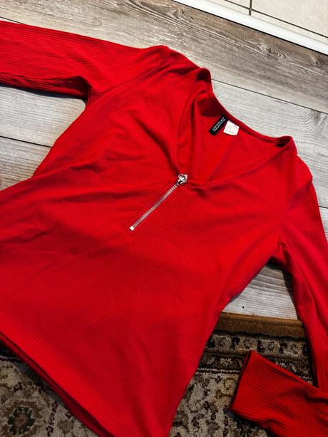 Červené tričko, amisu,s